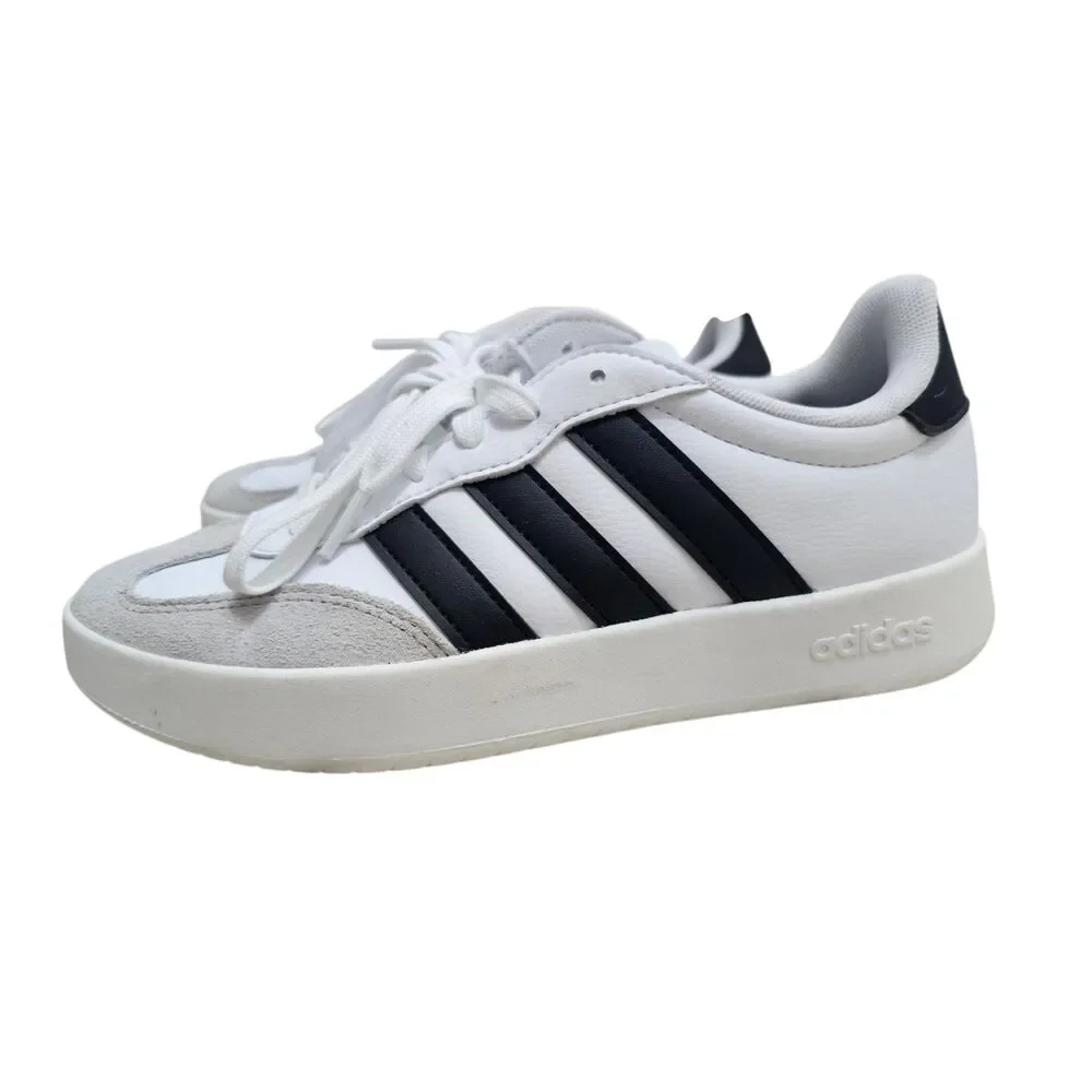 Adidas Barreda Low Top Sneaker 8.5 Gently Used